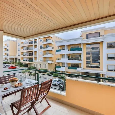 Uptown Lovers By Seewest