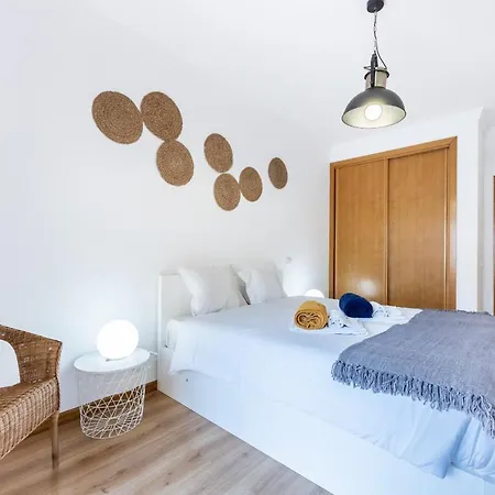 Uptown Lovers By Seewest